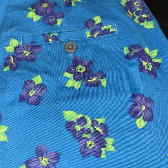 LIZSPORT New High Waisted Pleated Floral Cotton Shorts - Picture 8 of 9